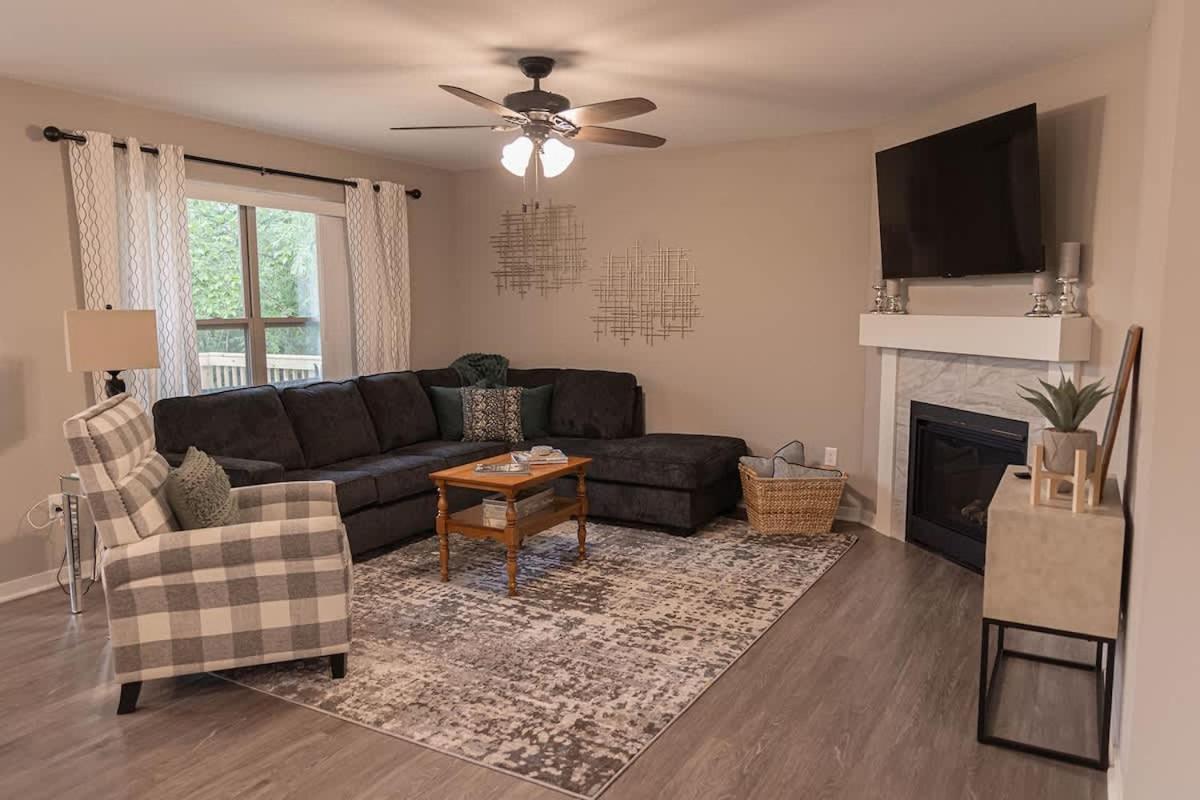 Brand New 2 Bed With Office Loves Park Exterior foto